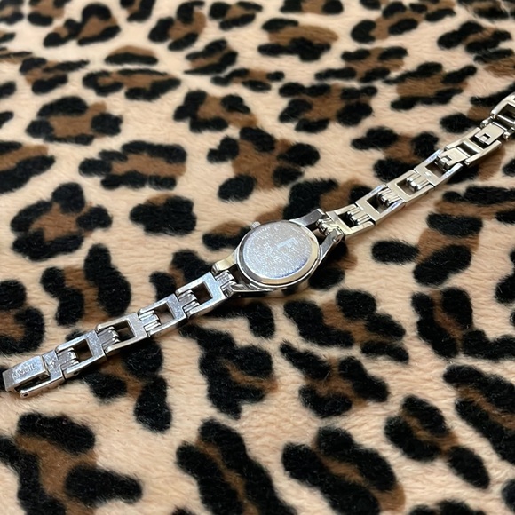 FOSSIL F2 Women’s Watch Analog Quartz Battery Stainless Steel Blue Link Band ⌚️ - Picture 15 of 17